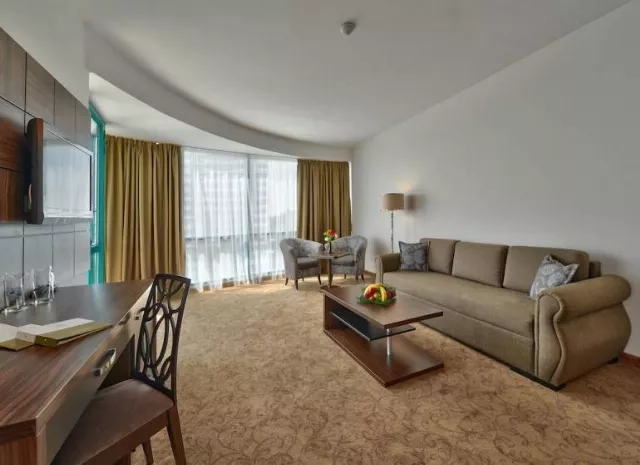 Hotel Marina Grand Beach