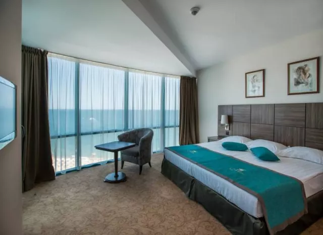 Hotel Marina Grand Beach