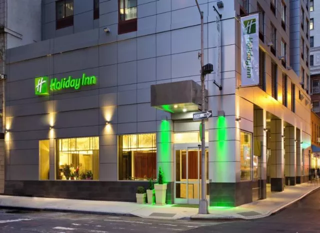 Holiday Inn Manhattan Financial District 4*