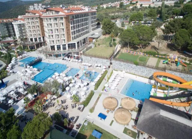 Hotel Ramada Resort Kusadasi & Golf