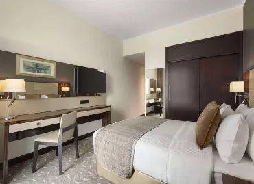 Hotel Hawthorn Suites By Wyndham Abu Dhabi, United Arab Emirates / Abu Dhabi