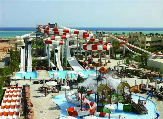 Hotel Coral Sea Waterworld