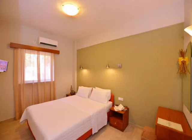 Aparthotel Theoxenia