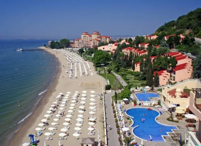 Villas Elenite