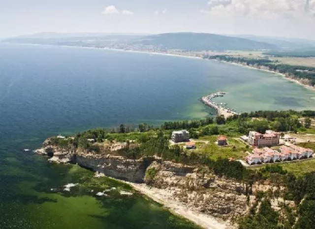 Hotel Vemara Club