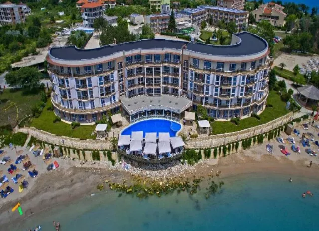 Hotel Royal Bay Kavarna