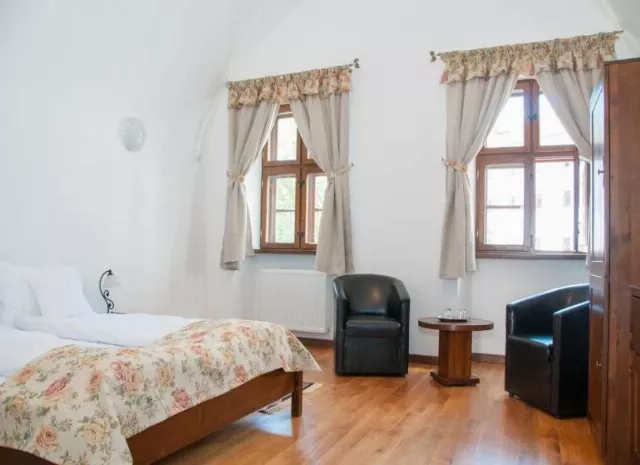 Hotel Cetate