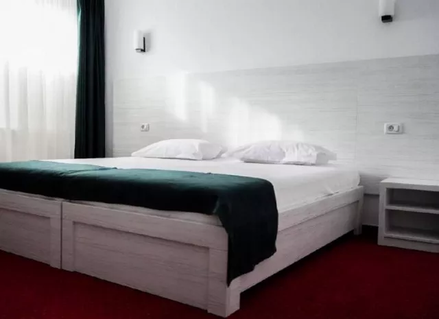 Hotel Cirus