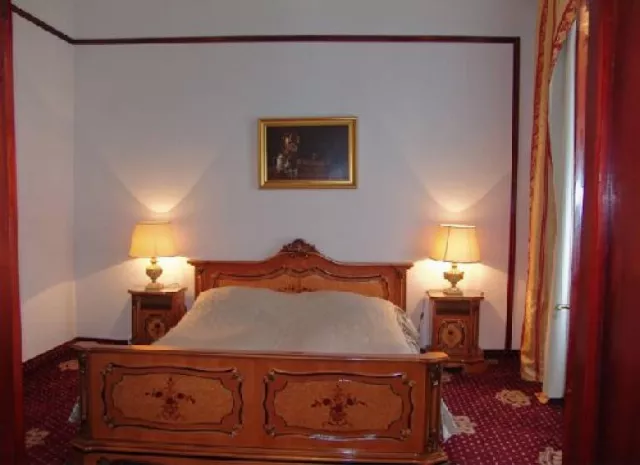 Hotel Imparatul Romanilor