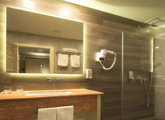 Hotel Exclusive And More