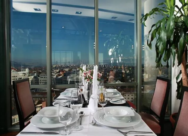 Hotel Golden Tulip