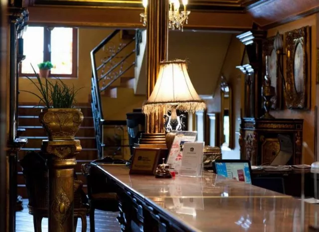 Hotel Ambassador