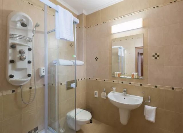 Hotel Athos Rmt