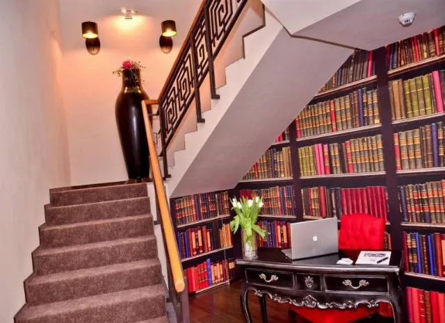 Hotel Capitolina City Chic