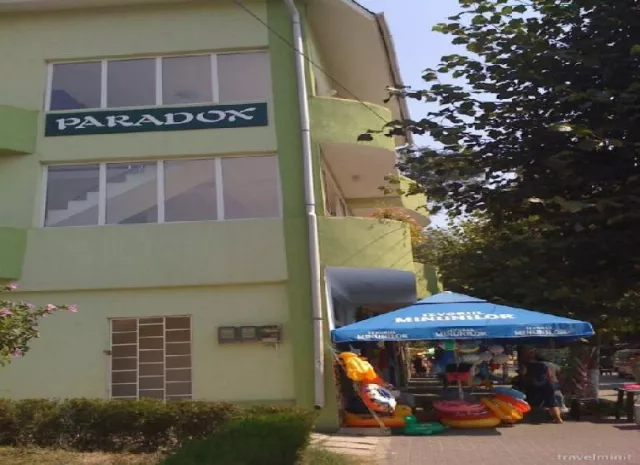 Vila Paradox