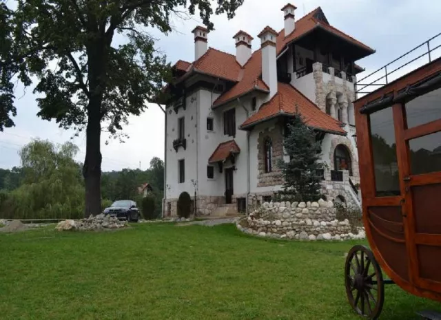 Micul Castel Vila Bran