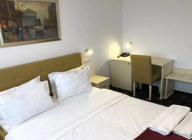 Hotel Agora Cameră Dublă etaj #4