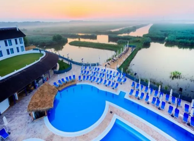 Complex Peninsula Resort