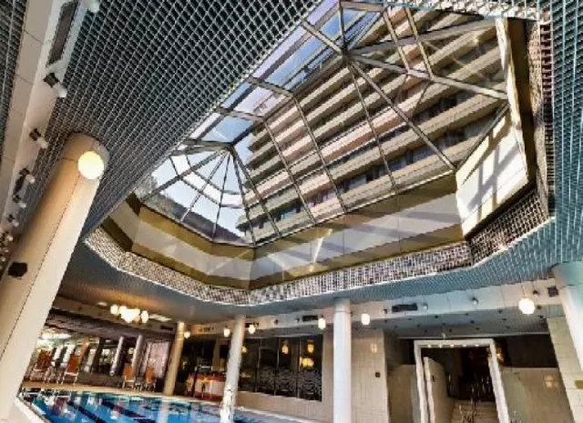 Hotel Aro Palace
