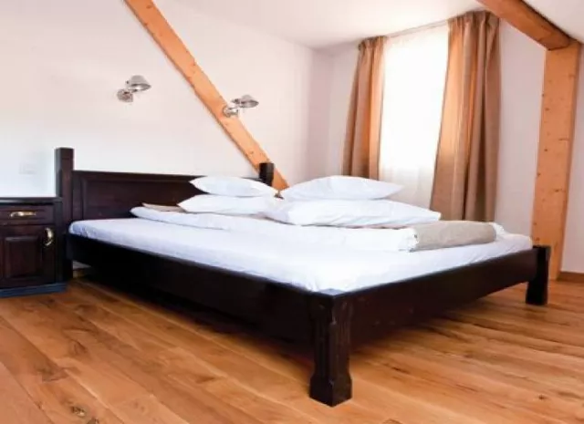 Edel House