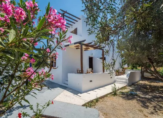 Takiss Rooms - Pollonia (milos)