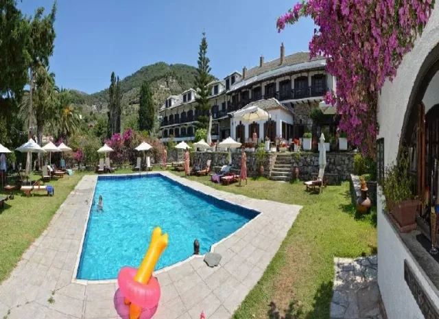 Prince Stafilos Hotel