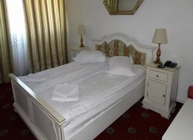 Hotel Cetate
