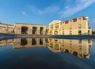 Hotel Cardinal - Domeniile Martinutzi, Romania / Alba Iulia