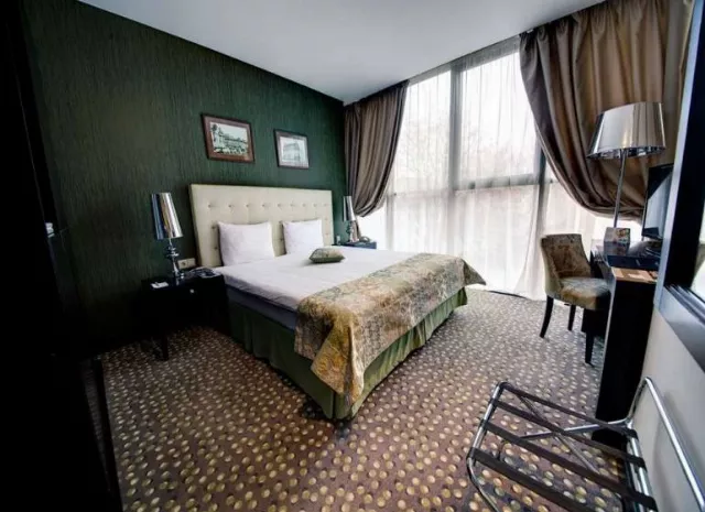 Hotel Golden Tulip