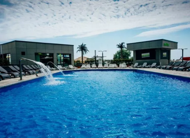 Apartamente Alezzi Beach Resort
