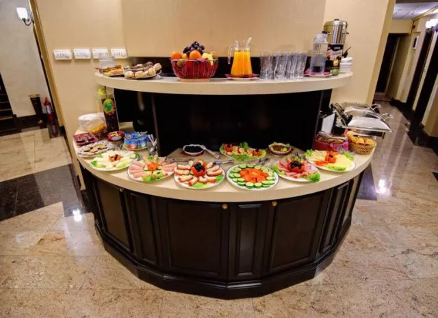 Hotel Carol