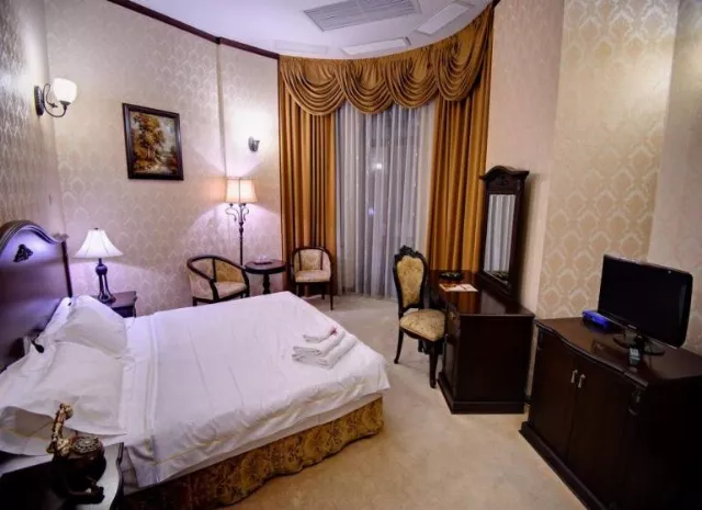 Hotel Carol