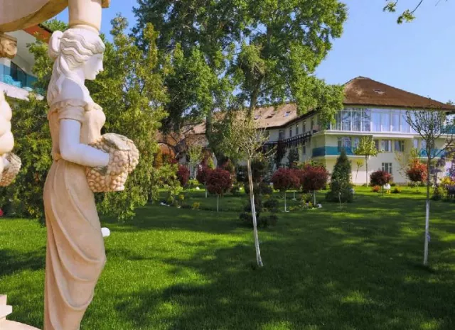 Hotel Complex Lebada Luxury Resort Spa