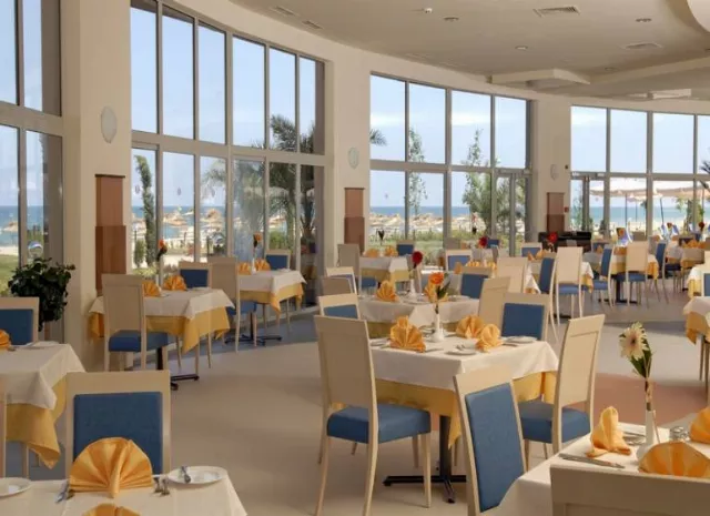 Hotel Sol Luna Bay Resort