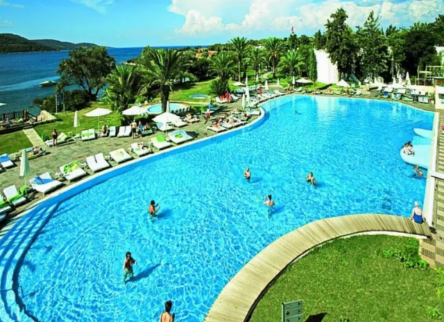 Hotel Doubletree By Hilton Bodrum Isil Club Resort