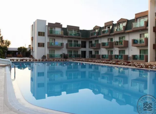 Hotel Monna Roza Garden Resort