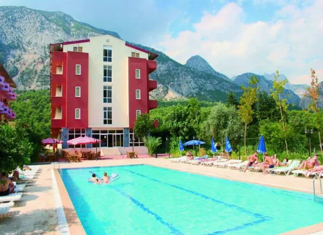 Hotel Grand Derin