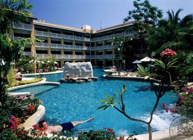 Hotel Thara Patong Beach Resort & Spa