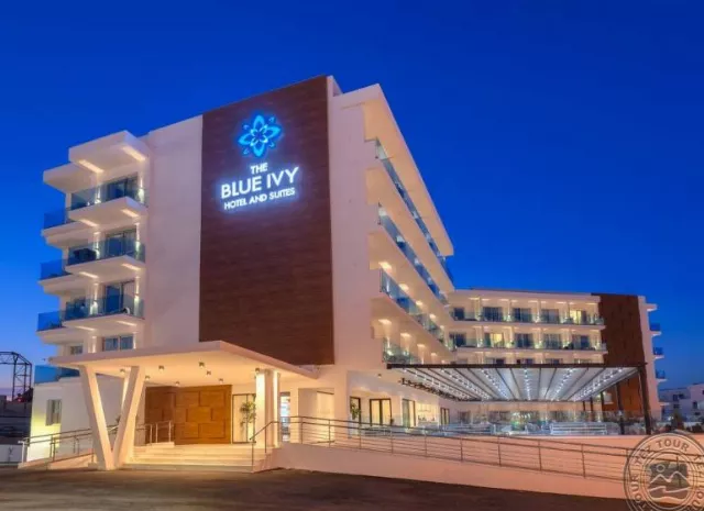 Hotel The Blue Ivy & Suites