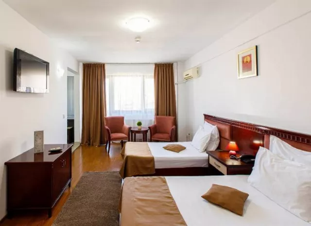 Aparthotel Lira Pacific