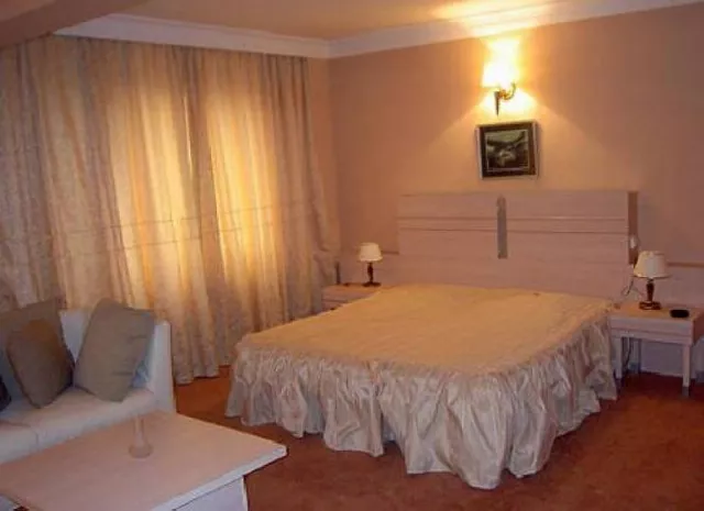Hotel Roman By Dumbrava Business Resort