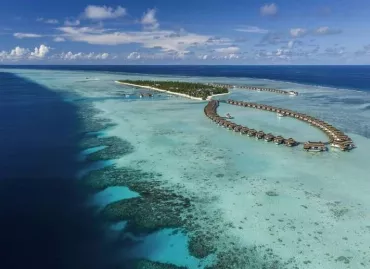 Hotel Pullman Maldives Maamutaa Resort,  Maldive