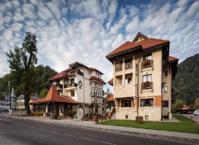 Inn Center - Casa Din Bran