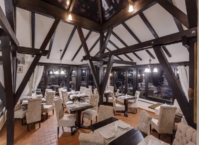 Inn Center - Casa Din Bran