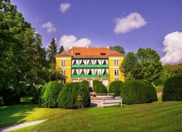 Castel Mikes- The Machine House
