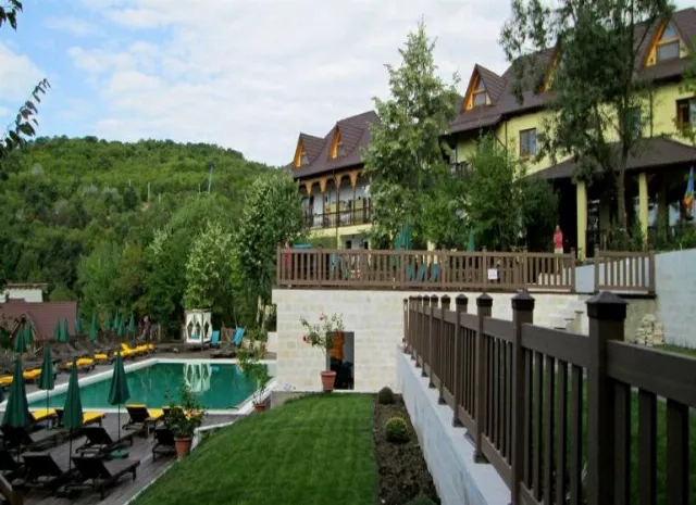 Casa Cu Tei Monteoru