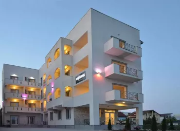 Vila Mykonos, Romania / Mamaia