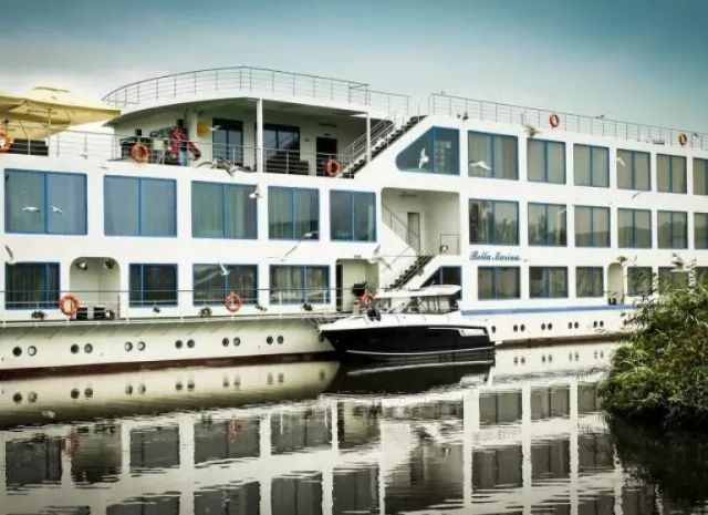 Hotel Plutitor Bella Marina