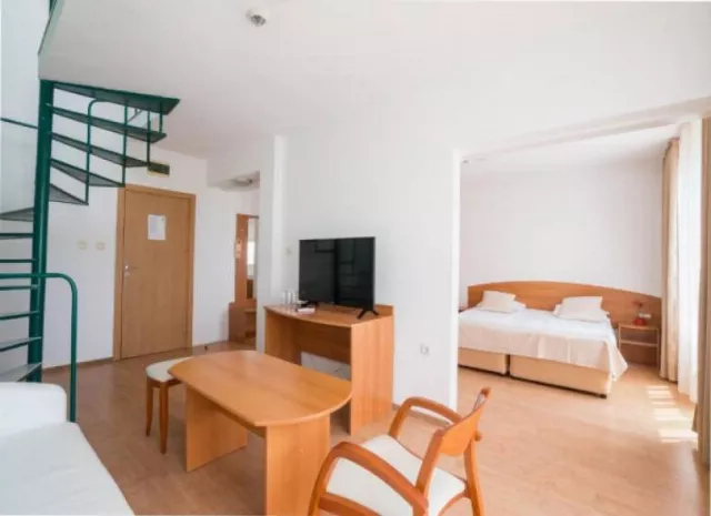 Hotel Perla Plaza