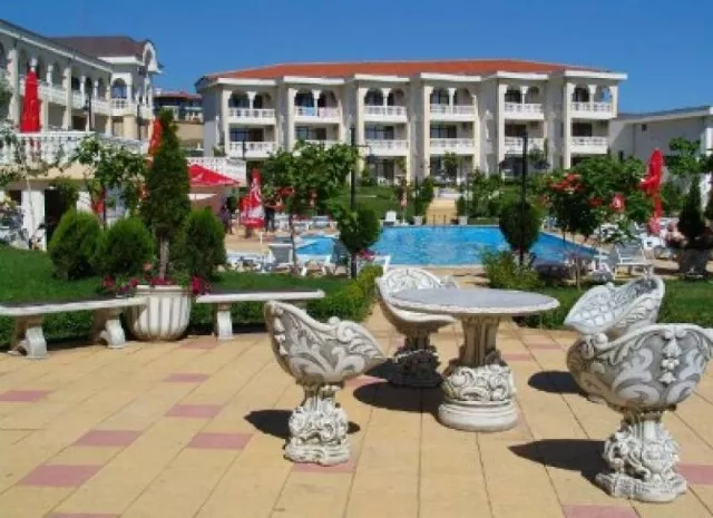 South Beach Dinevi Resort